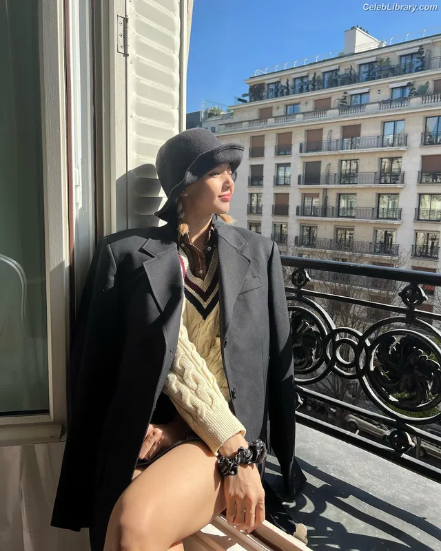 Lisa  BLΛƆKPIИK (Blackpink) photo 20 of 6190