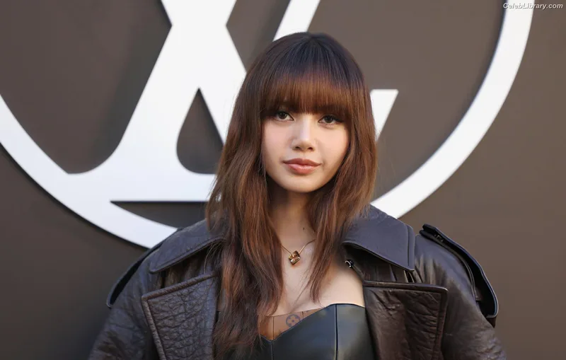 Lisa  BLΛƆKPIИK (Blackpink) photo 20 of 6190