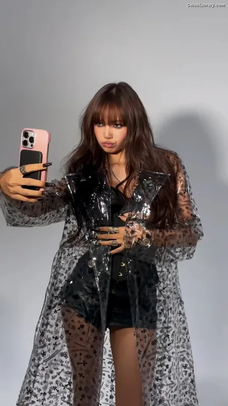 Lisa  BLΛƆKPIИK (Blackpink) photo 19 of 6190