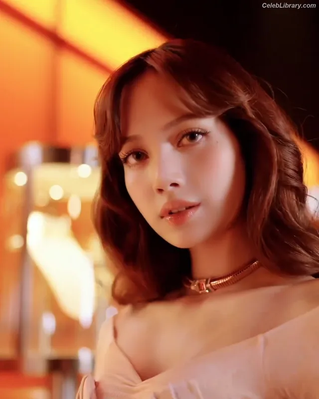 Lisa  BLΛƆKPIИK (Blackpink) photo 23 of 6190