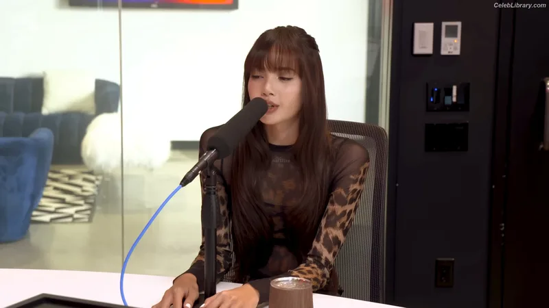 Lisa  BLΛƆKPIИK (Blackpink) photo 24 of 6190