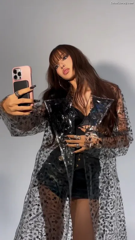 Lisa  BLΛƆKPIИK (Blackpink) photo 15 of 6190