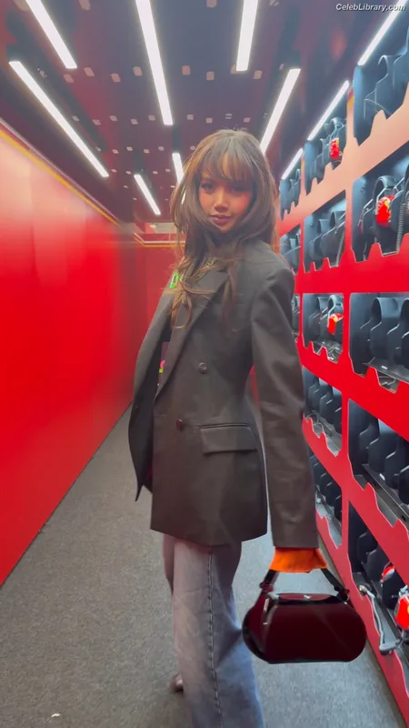 Lisa  BLΛƆKPIИK (Blackpink) photo 14 of 6190