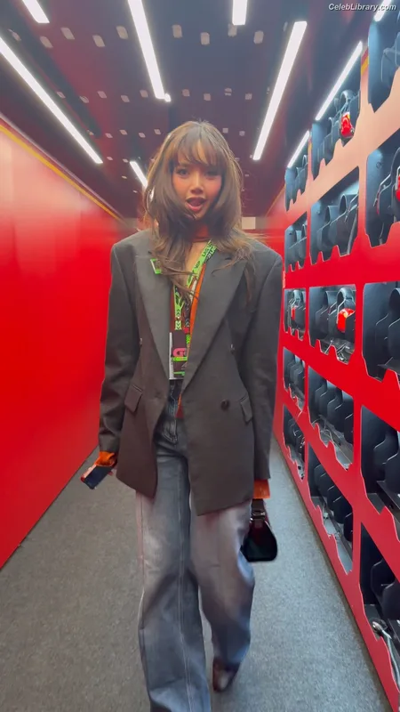 Lisa  BLΛƆKPIИK (Blackpink) photo 17 of 6190