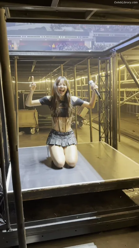 Lisa  BLΛƆKPIИK (Blackpink) photo 14 of 6190