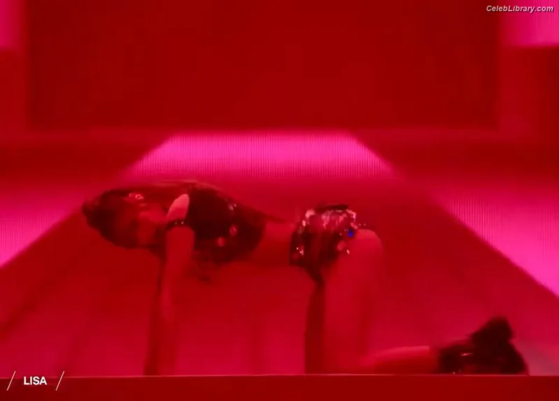 Lisa  BLΛƆKPIИK (Blackpink) photo 17 of 6190