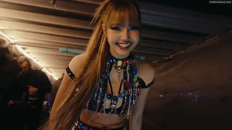 Lisa  BLΛƆKPIИK (Blackpink) photo 3 of 6190