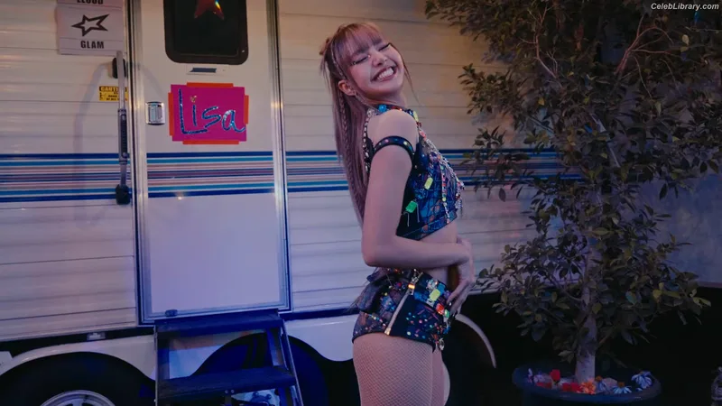 Lisa  BLΛƆKPIИK (Blackpink) photo 17 of 6190