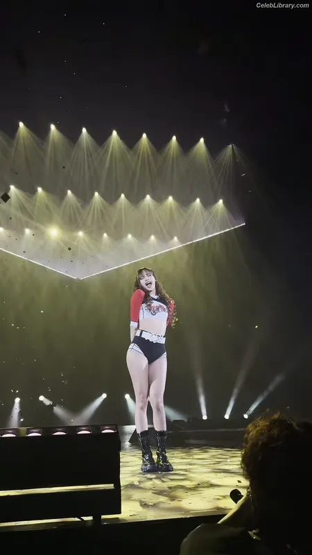 Lisa  BLΛƆKPIИK (Blackpink) photo 3 of 6190