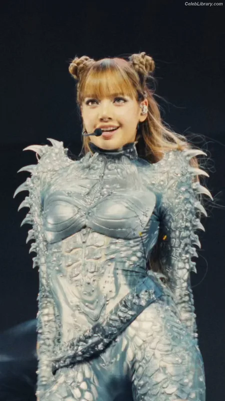 Lisa  BLΛƆKPIИK (Blackpink) photo 18 of 6190