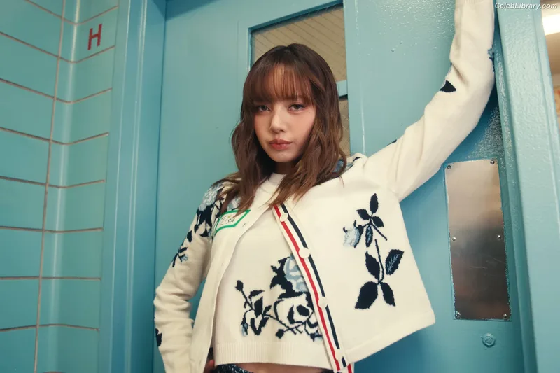 Lisa  BLΛƆKPIИK (Blackpink) photo 20 of 6190