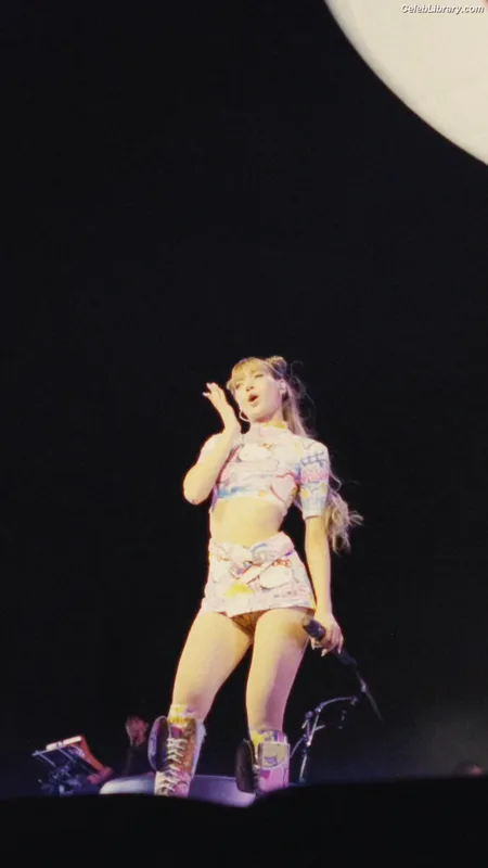 Lisa  BLΛƆKPIИK (Blackpink) photo 4 of 6190