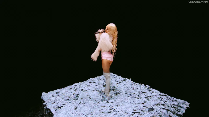 Lisa  BLΛƆKPIИK (Blackpink) photo 13 of 6190