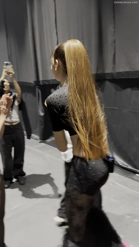 Lisa  BLΛƆKPIИK (Blackpink) photo 5 of 6190