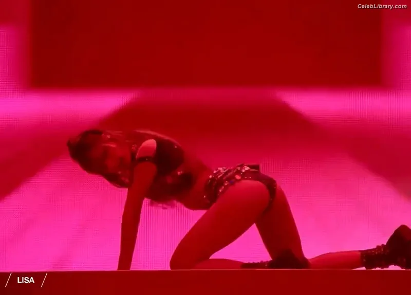 Lisa  BLΛƆKPIИK (Blackpink) photo 15 of 6190