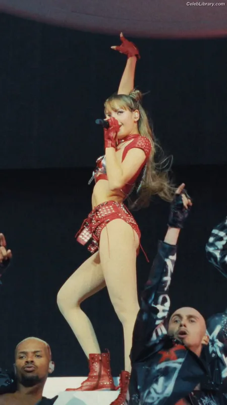 Lisa BLΛƆKPIИK (Blackpink) photo 11 of 6190