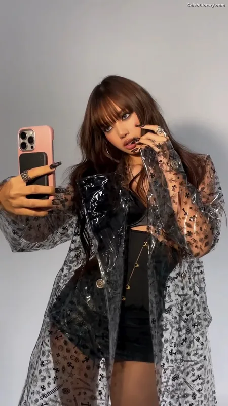 Lisa BLΛƆKPIИK (Blackpink) photo 23 of 6190