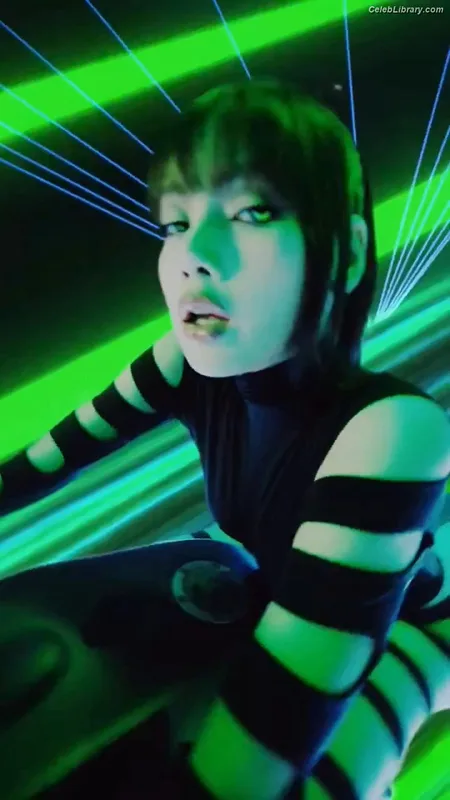 Lisa BLΛƆKPIИK (Blackpink) photo 14 of 6190