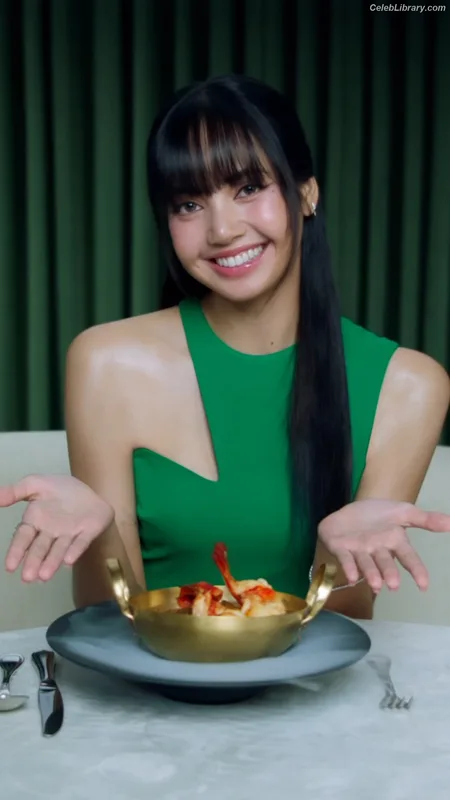 Lisa BLΛƆKPIИK (Blackpink) photo 21 of 6190