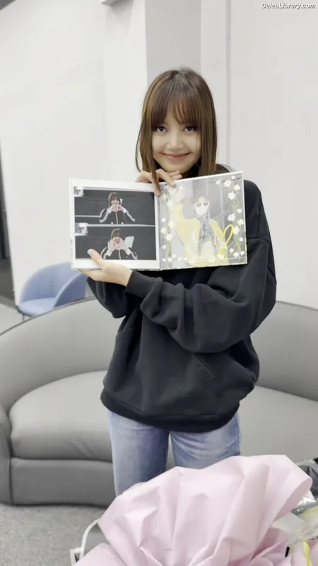 Lisa  BLΛƆKPIИK (Blackpink) photo 17 of 6190