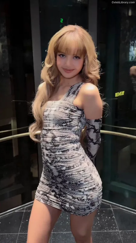 Lisa  BLΛƆKPIИK (Blackpink) photo 12 of 6190