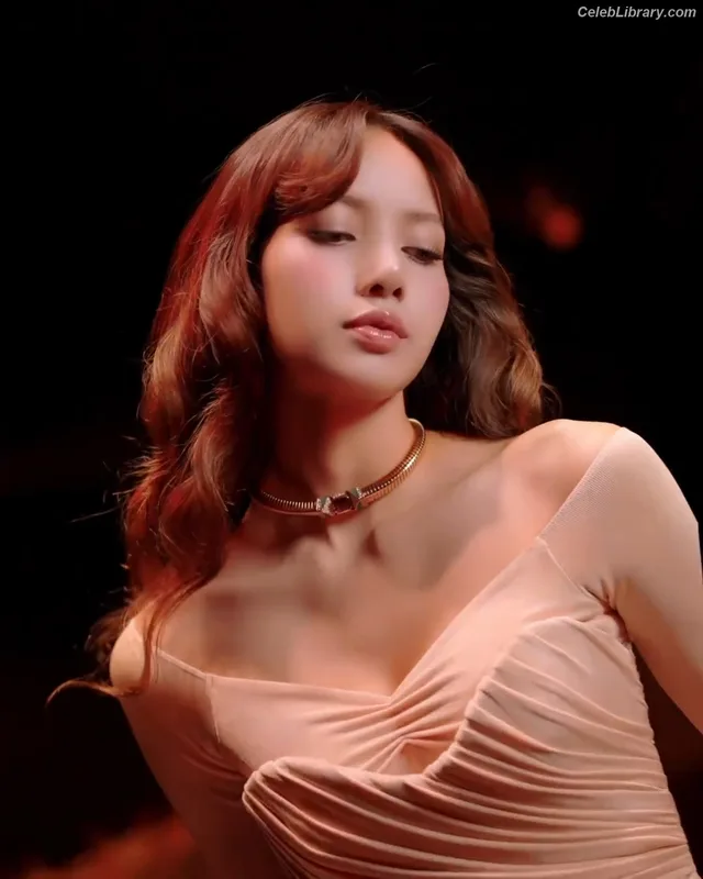 Lisa  BLΛƆKPIИK (Blackpink) photo 21 of 6190