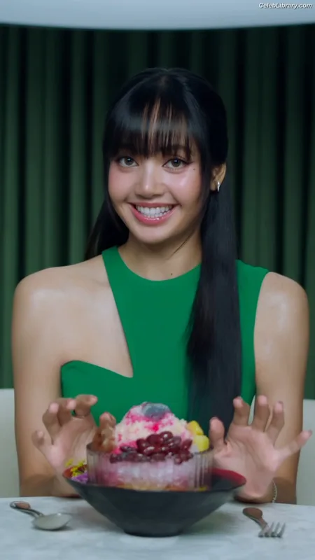Lisa  BLΛƆKPIИK (Blackpink) photo 7 of 6190