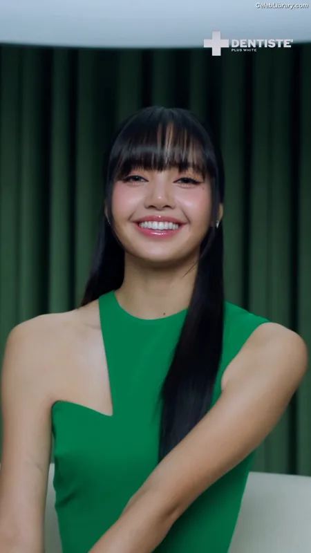 Lisa  BLΛƆKPIИK (Blackpink) photo 2 of 6190