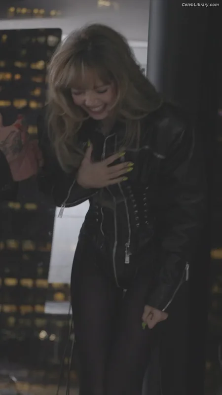 Lisa  BLΛƆKPIИK (Blackpink) photo 9 of 6190