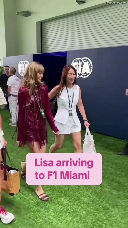 Lisa  BLΛƆKPIИK (Blackpink) photo 18 of 6190