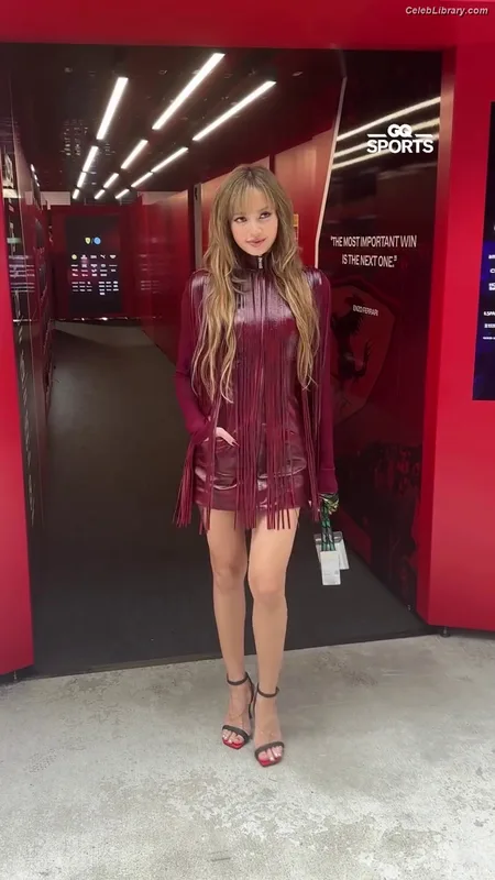 Lisa  BLΛƆKPIИK (Blackpink) photo 5 of 6190