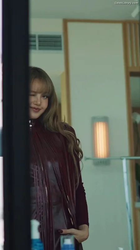 Lisa  BLΛƆKPIИK (Blackpink) photo 12 of 6190