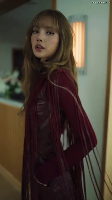 Lisa  BLΛƆKPIИK (Blackpink) photo 17 of 6190