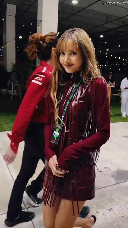 Lisa  BLΛƆKPIИK (Blackpink) photo 1 of 6190