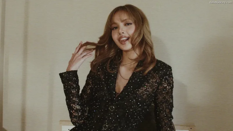 Lisa  BLΛƆKPIИK (Blackpink) photo 10 of 6190