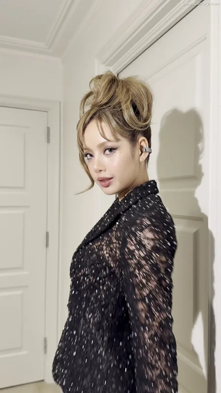 Lisa BLΛƆKPIИK (Blackpink) photo 2 of 6190