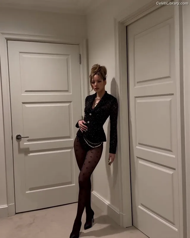 Lisa BLΛƆKPIИK (Blackpink) photo 23 of 6190