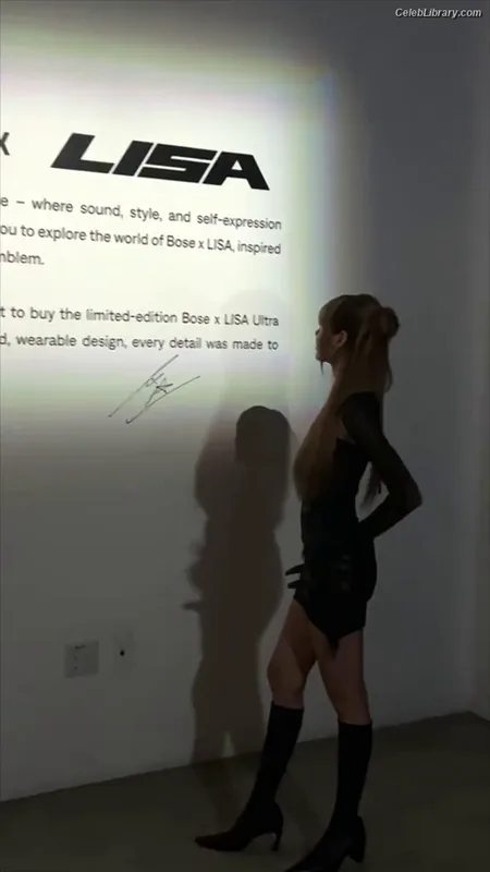 Lisa  BLΛƆKPIИK (Blackpink) photo 16 of 6190