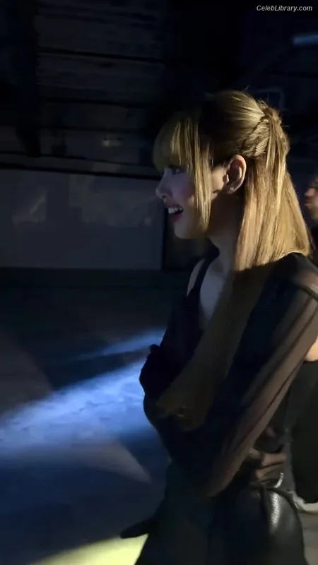 Lisa  BLΛƆKPIИK (Blackpink) photo 17 of 6190