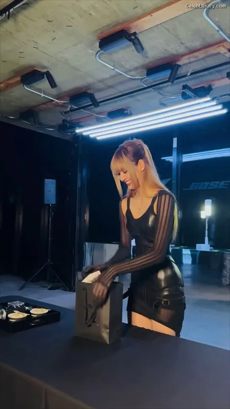 Lisa  BLΛƆKPIИK (Blackpink) photo 6 of 6190