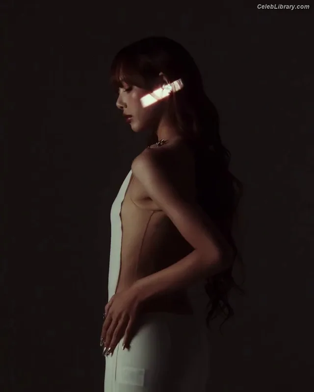 Lisa  BLΛƆKPIИK (Blackpink) photo 12 of 6190