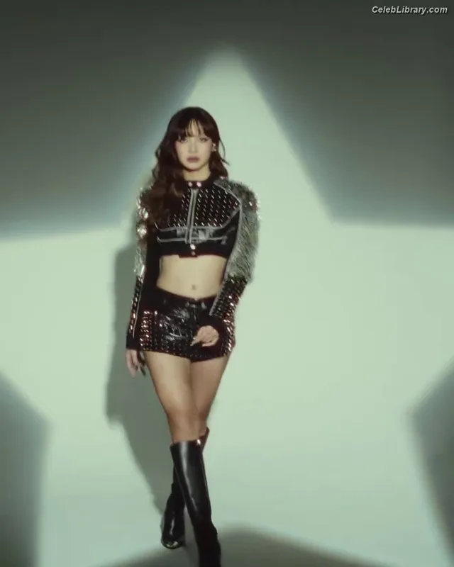 Lisa  BLΛƆKPIИK (Blackpink) photo 22 of 6190