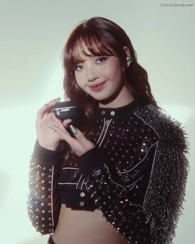 Lisa  BLΛƆKPIИK (Blackpink) photo 2 of 6190