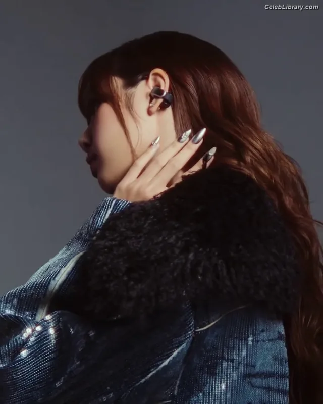 Lisa  BLΛƆKPIИK (Blackpink) photo 6 of 6190