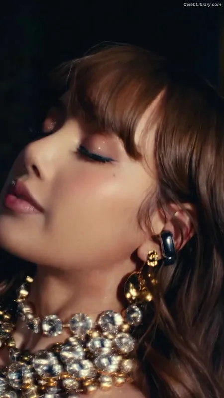 Lisa  BLΛƆKPIИK (Blackpink) photo 14 of 6190