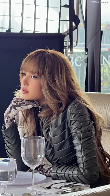 Lisa BLΛƆKPIИK (Blackpink) photo 13 of 6190