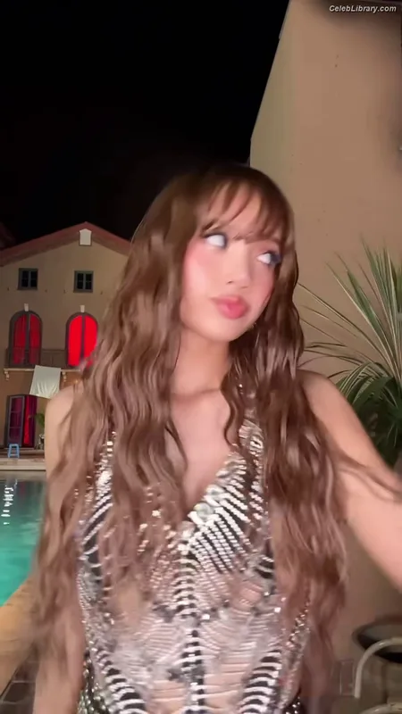 Lisa  BLΛƆKPIИK (Blackpink) photo 4 of 6190