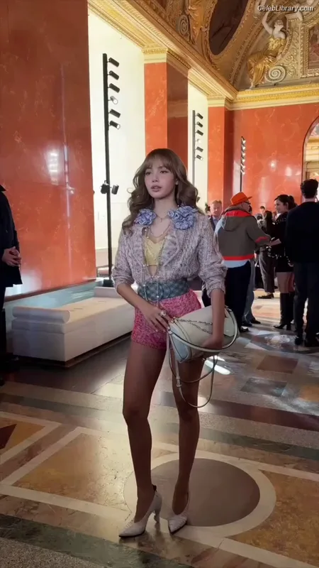 Lisa  BLΛƆKPIИK (Blackpink) photo 12 of 6190