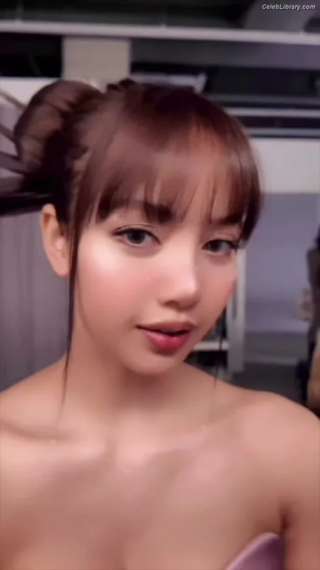 Lisa  BLΛƆKPIИK (Blackpink) photo 1 of 6190