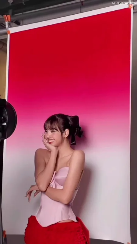 Lisa  BLΛƆKPIИK (Blackpink) photo 7 of 6190